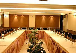 Hôtel Harmony à Rajkot Extérieur photo