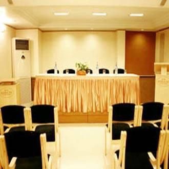 Hôtel Harmony à Rajkot Extérieur photo