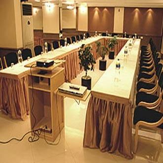 Hôtel Harmony à Rajkot Extérieur photo